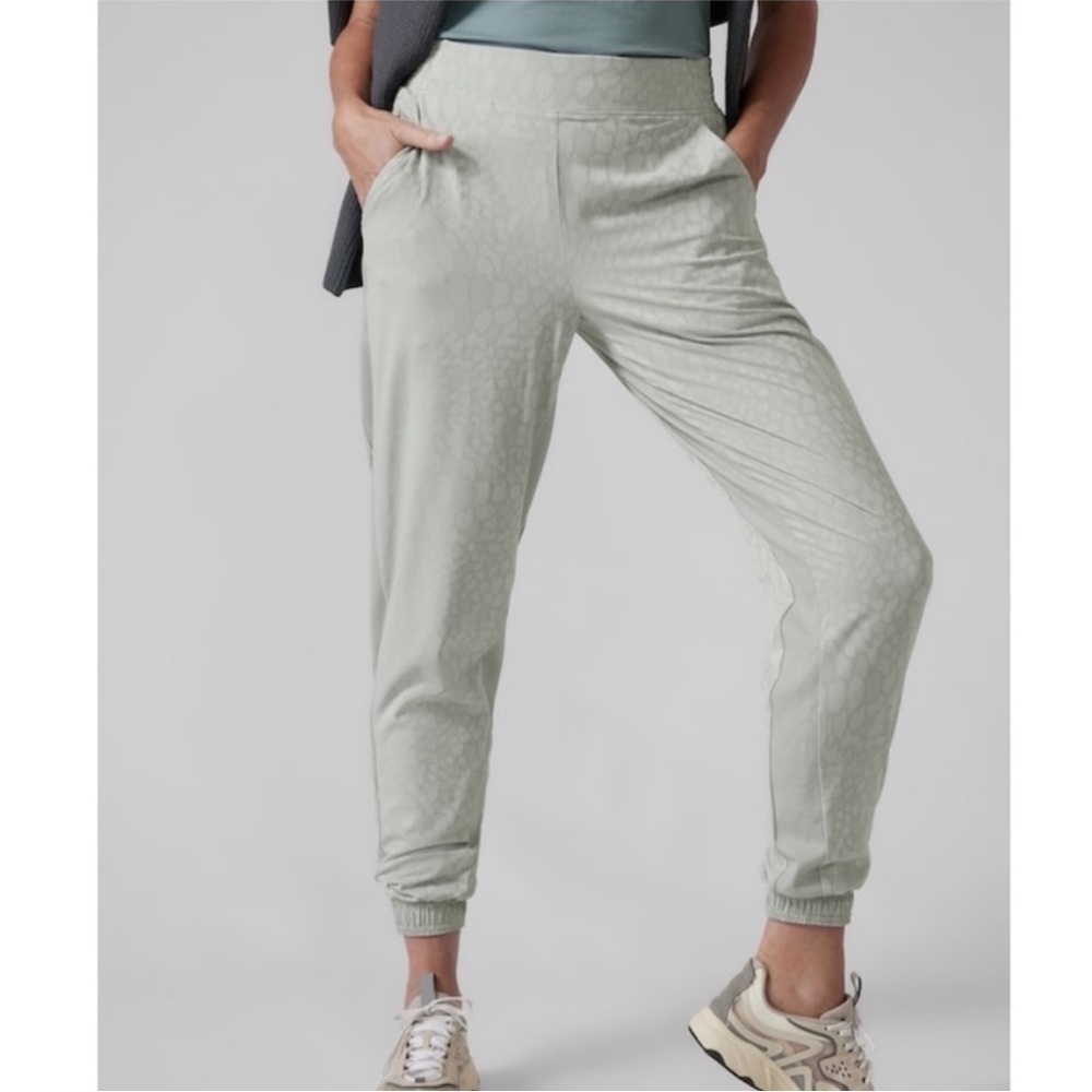 ATHLETA Brooklyn‎ Lined Textured Joggers Sz 4